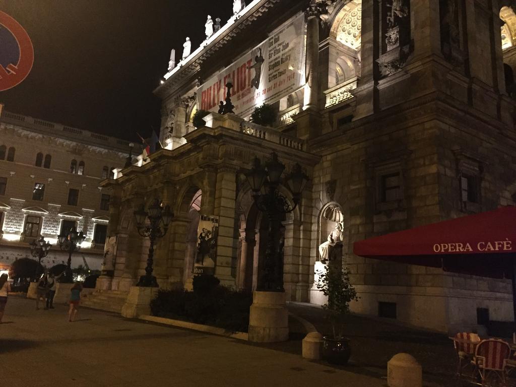 Apartment Near Opera In Downtown Budapest Exterior photo